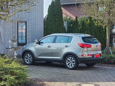 Gebraucht Kia Sportage Vision 135 PS (99 kW) 2016 Schwarz SUV