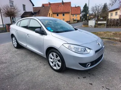 Gebraucht Renault Fluence Expression 110 PS (80 kW) 2011 Silber Limousine