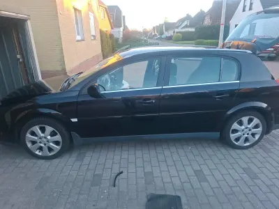 Gebraucht Opel Signum 155 PS (114 kW) 2003 Schwarz Kleinwagen