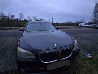 Gebraucht BMW 750 410 PS (301 kW) 2010 Schwarz Limousine