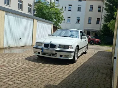 Gebraucht BMW 323 Sport Line 170 PS (125 kW) 1999 Weiß Limousine