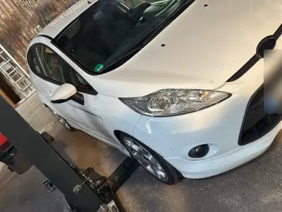 Gebraucht Ford Fiesta ST-Line 120 PS (88 kW) 2010 Weiß Kleinwagen