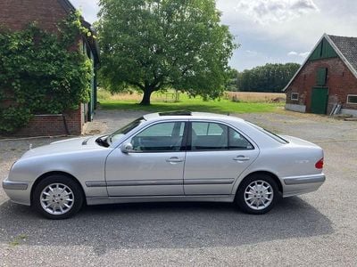 Mercedes E240