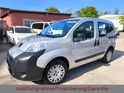 Gebraucht Peugeot Bipper 73 PS (53 kW) 2011 Silber Van / Kleinbus