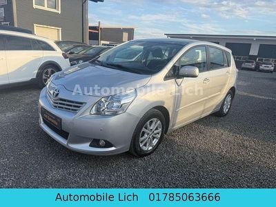Gebraucht Toyota Verso Edition 147 PS (108 kW) 2010 Silber Van / Kleinbus