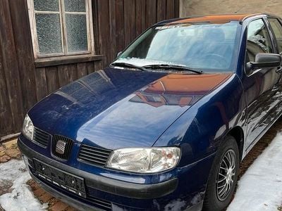 Second-hand Seat Ibiza 60 CP (44 kW) 2001 Albastru Hatchback