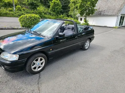Gebraucht Ford Escort Cabriolet 105 PS (77 kW) 1991 Schwarz Cabrio