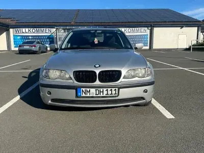Gebraucht BMW 318 143 PS (105 kW) 2004 Grau Limousine