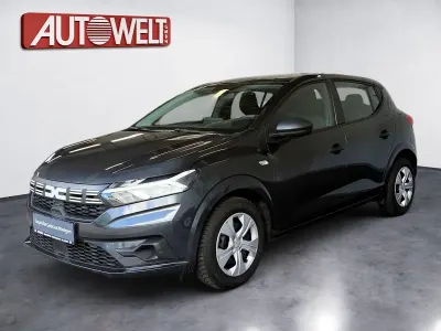 Gebraucht Dacia Sandero Essentiel 67 PS (49 kW) 2023 Grau Kleinwagen