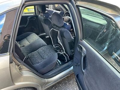 Second-hand Opel Vectra 101 CP (74 kW) 1998 Gri Berlinǎ