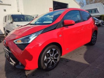 Second-hand Toyota Aygo X-play 72 CP (52 kW) 2021 Roșu Hatchback