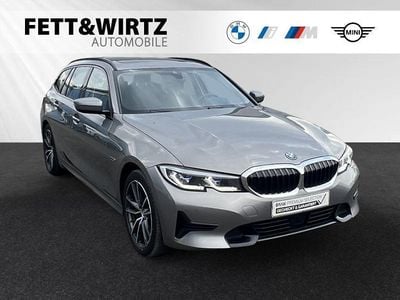 Usado BMW 330e Sport Line 292 HP (214 kW) 2022 Cinzento Carrinha