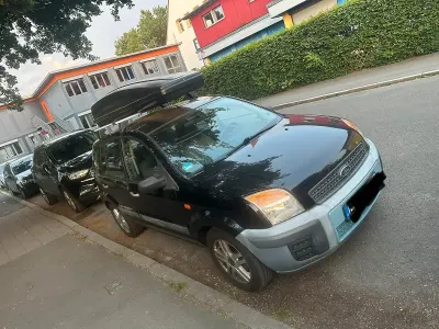 Gebraucht Ford Fusion 60 PS (44 kW) 2008 Blau Kleinwagen