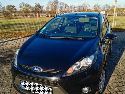 Gebraucht Ford Fiesta Champions Edition 82 PS (60 kW) 2012 Schwarz Kleinwagen