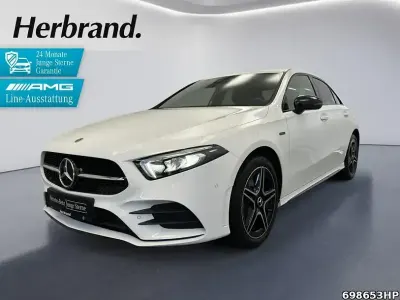 Używany Mercedes A250 AMG line 218 KM (160 kW) 2021 Biały Sedan/Limuzyna