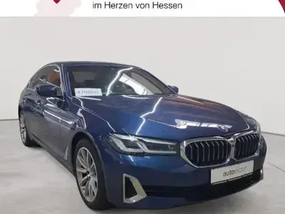 Gebraucht BMW 520 Luxury Line 190 PS (139 kW) 2022 Blau Limousine