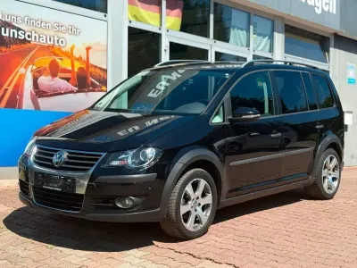 Gebraucht VW Touran Cross 140 PS (102 kW) 2010 Schwarz Van / Kleinbus