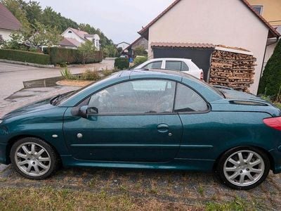 Gebraucht Peugeot 206 CC 108 PS (79 kW) 2003 Grün Cabrio
