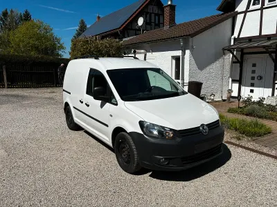 Second-hand VW Caddy 86 CP (63 kW) 2013 Alb Monovolum
