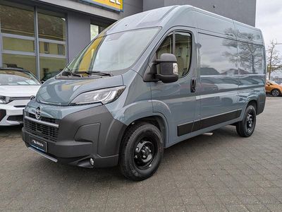 Nouă Opel Movano 179 CP (131 kW) 2026 Gri Van