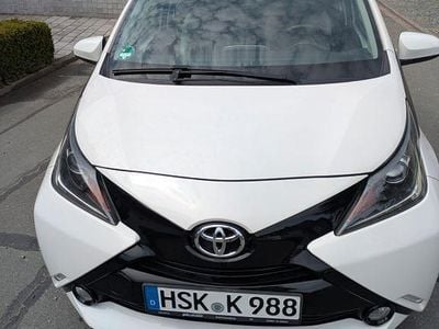 Usata Toyota Aygo X-play 69 CV (50 kW) 2017 Bianco Utilitaria