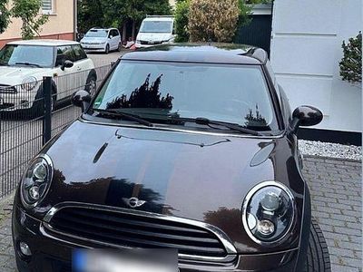 Begagnad Mini ONE 75 HK (55 kW) 2011 Brun Halvkombi