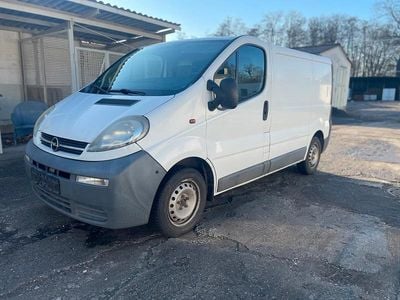 Weiß Gebraucht 2006 Opel Vivaro Van / Kleinbus | 3.000 € (Teuer)