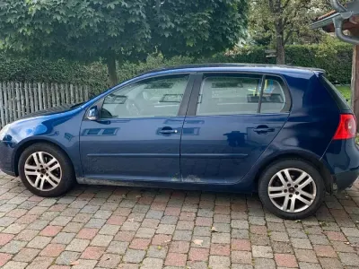 Używany VW Golf V 150 KM (110 kW) 2005 Niebieski Hatchback