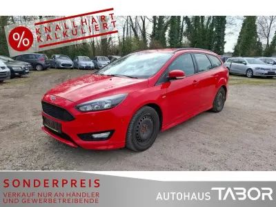 Używany Ford Focus ST-Line 120 KM (88 kW) 2017 Czerwony Kombi