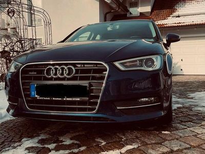 Blau Gebraucht 2015 Audi A3 Limousine | 15.199 € (Fairer Preis)