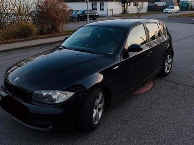 Gebraucht BMW 118 122 PS (89 kW) 2005 Schwarz Kleinwagen