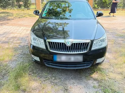 Gebraucht Skoda Octavia 160 PS (117 kW) 2010 Schwarz Kombi