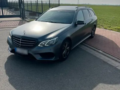 Gebraucht Mercedes E220 170 PS (125 kW) 2016 Grau Kombi