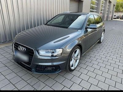 Grau Gebraucht 2015 Audi A4 Kombi | 12.900 € (Fairer Preis)