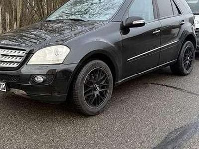 Gebraucht Mercedes ML320 224 PS (164 kW) 2006 Schwarz SUV