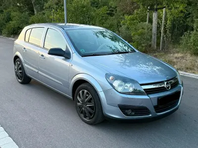 Gebraucht Opel Astra 90 PS (66 kW) 2006 Grau Kleinwagen