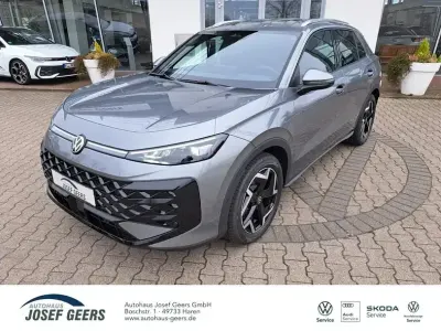 Neu VW T-Roc R-line 150 PS (110 kW) 2026 Grau SUV