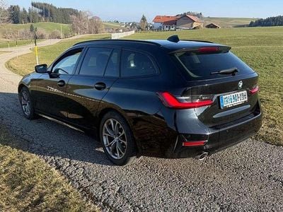 Gebraucht BMW 320 Sport Line 190 PS (139 kW) 2021 Schwarz Kombi