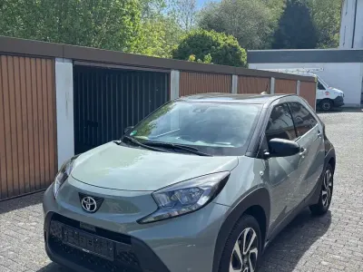 Gebraucht Toyota Aygo X Edition 72 PS (52 kW) 2024 Grün SUV