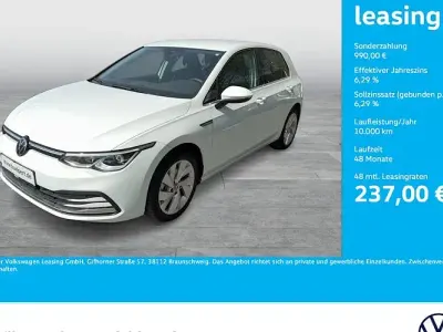 Gebraucht VW Golf VIII Style 131 PS (96 kW) 2024 Weiß Limousine