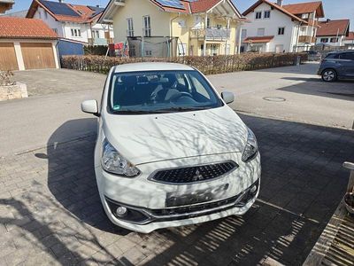 Gebraucht Mitsubishi Space Star 71 PS (52 kW) 2018 Weiß Kleinwagen