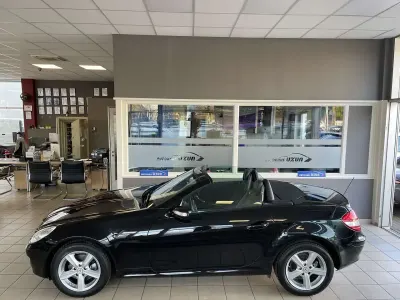 Second-hand Mercedes SLK200 163 CP (119 kW) 2005 Negru Cabrio