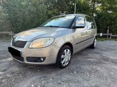 Gebraucht Skoda Roomster Comfort 105 PS (77 kW) 2006 Silber Van / Kleinbus