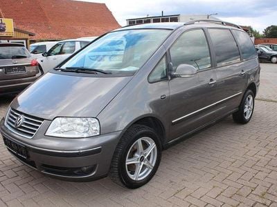 Grau Gebraucht 2009 VW Sharan Van / Kleinbus | 7.290 € (Teuer)