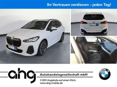 Gebraucht BMW 220 M Sport 170 PS (125 kW) 2023 Alpinweiß Van / Kleinbus