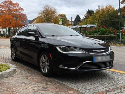 Usado Chrysler 200 186 HP (136 kW) 2019 Preto Sedan
