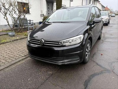 Gebraucht VW Touran Active 150 PS (110 kW) 2023 Van / Kleinbus