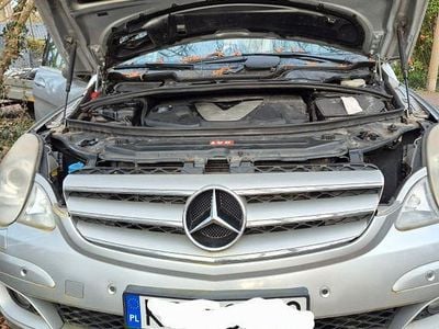 Gebraucht Mercedes R320 224 PS (164 kW) 2007 Silber Van / Kleinbus