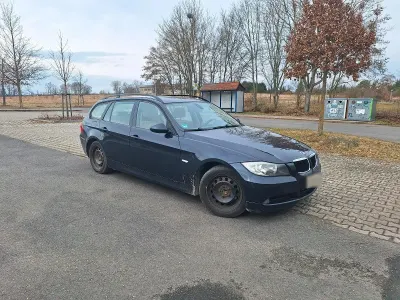 Gebraucht BMW 318 143 PS (105 kW) 2008 Blau Kombi