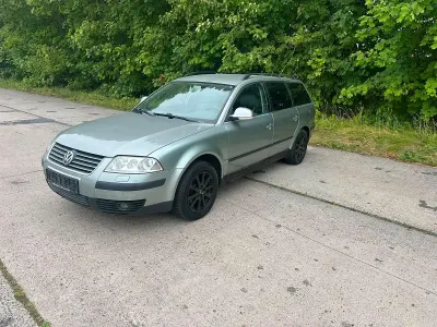 Gebraucht VW Passat 131 PS (96 kW) 2004 Silber Kombi